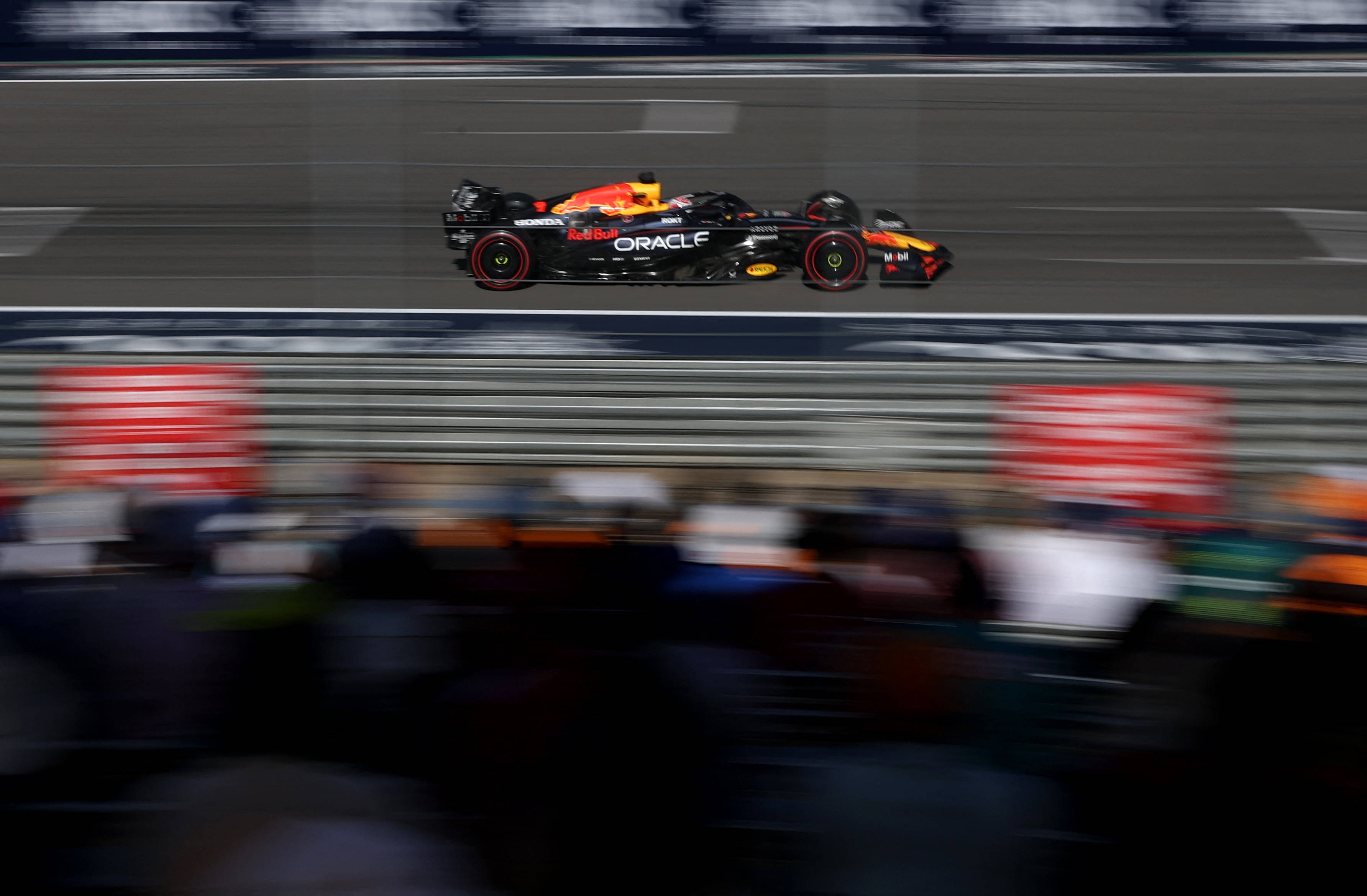 迈凯伦完胜梅赛德斯,维斯塔潘状态火热 迈凯伦完胜梅赛德斯,维斯塔潘状态火热