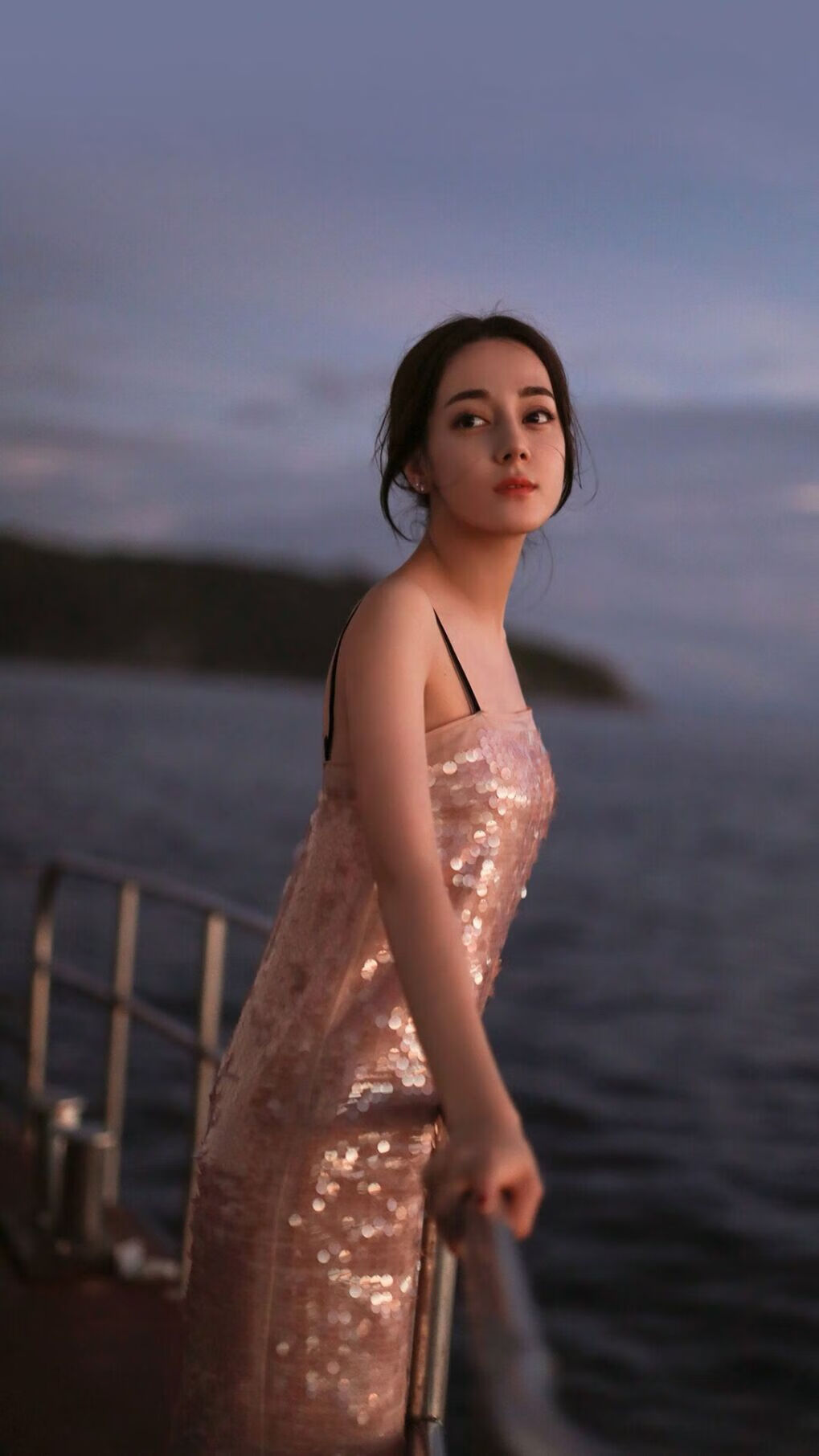 开云体育平台APP-足球之神的骰子，当喀麦隆掀起黑色旋风，C罗在远方亮出答案