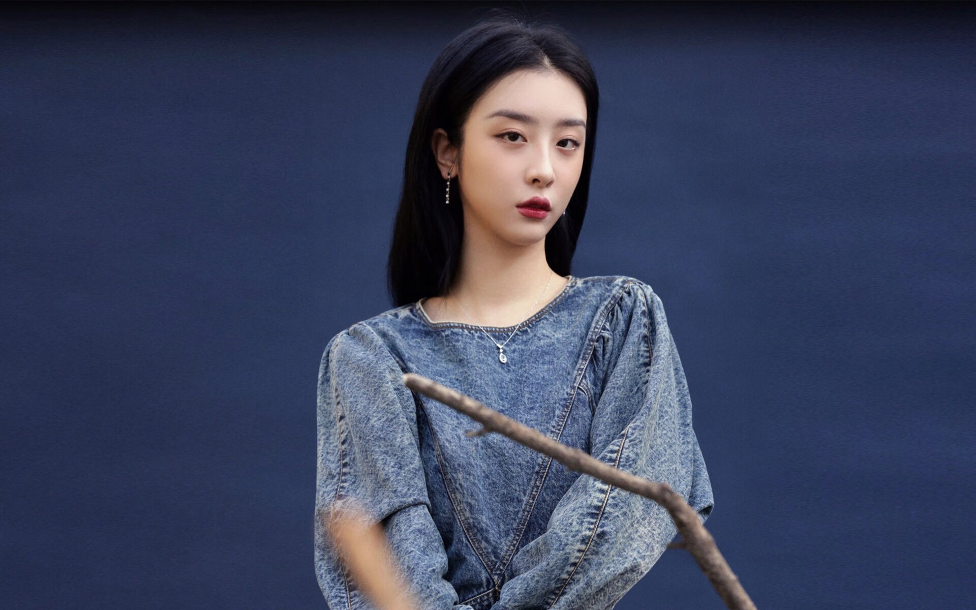 开云sport-德罗赞防守端锁死对手显神威，老鹰队全面碾压浙江队夺胜利