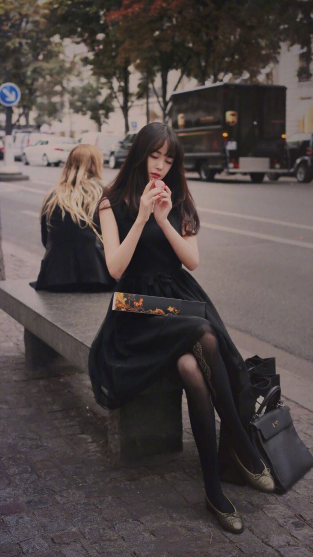 跨界征服，绿茵豪门与F1街道的奇幻交响