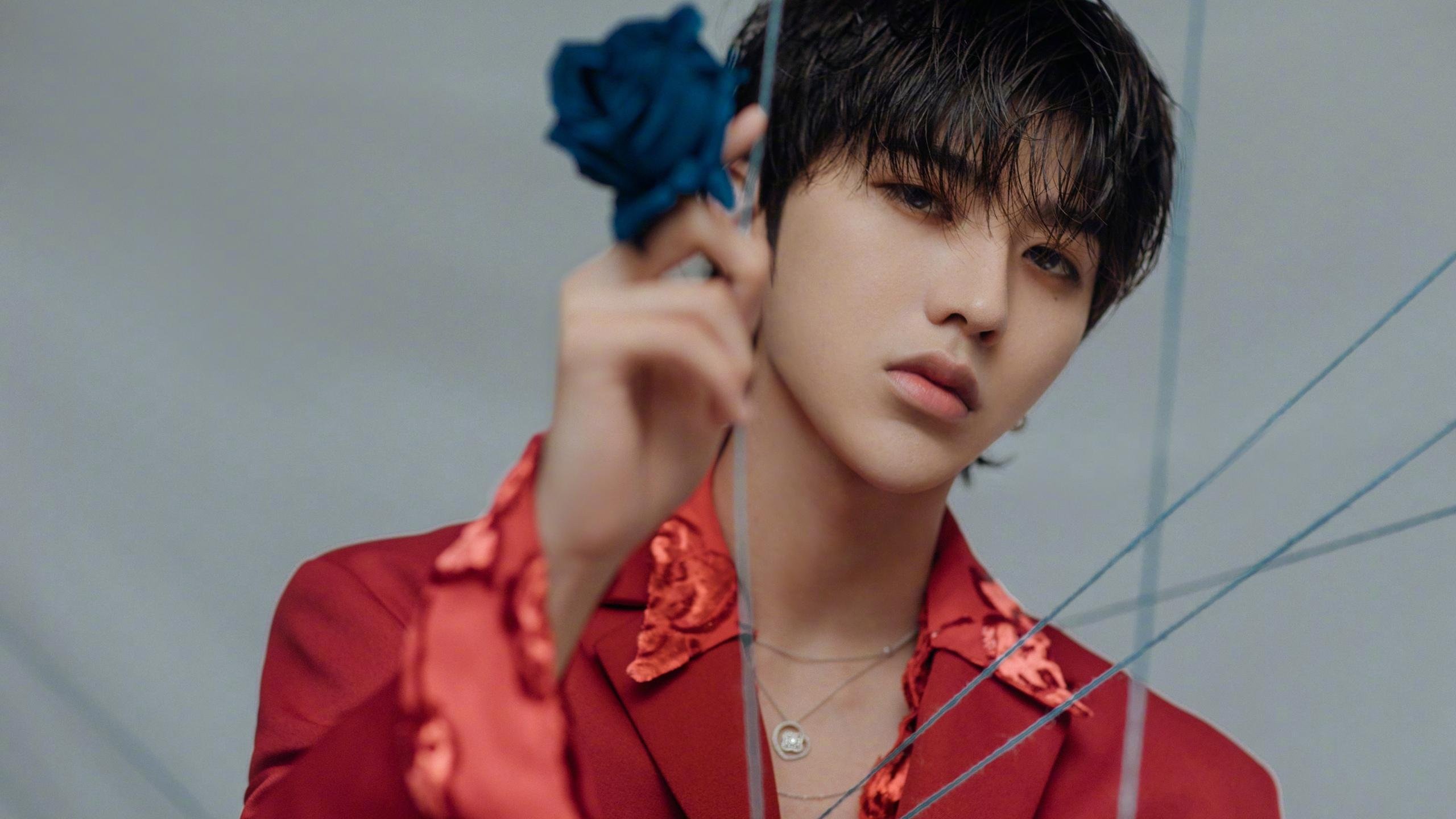 钢铁城墙锁黄蜂,英格拉姆的防守艺术如何成为胜利之钥?