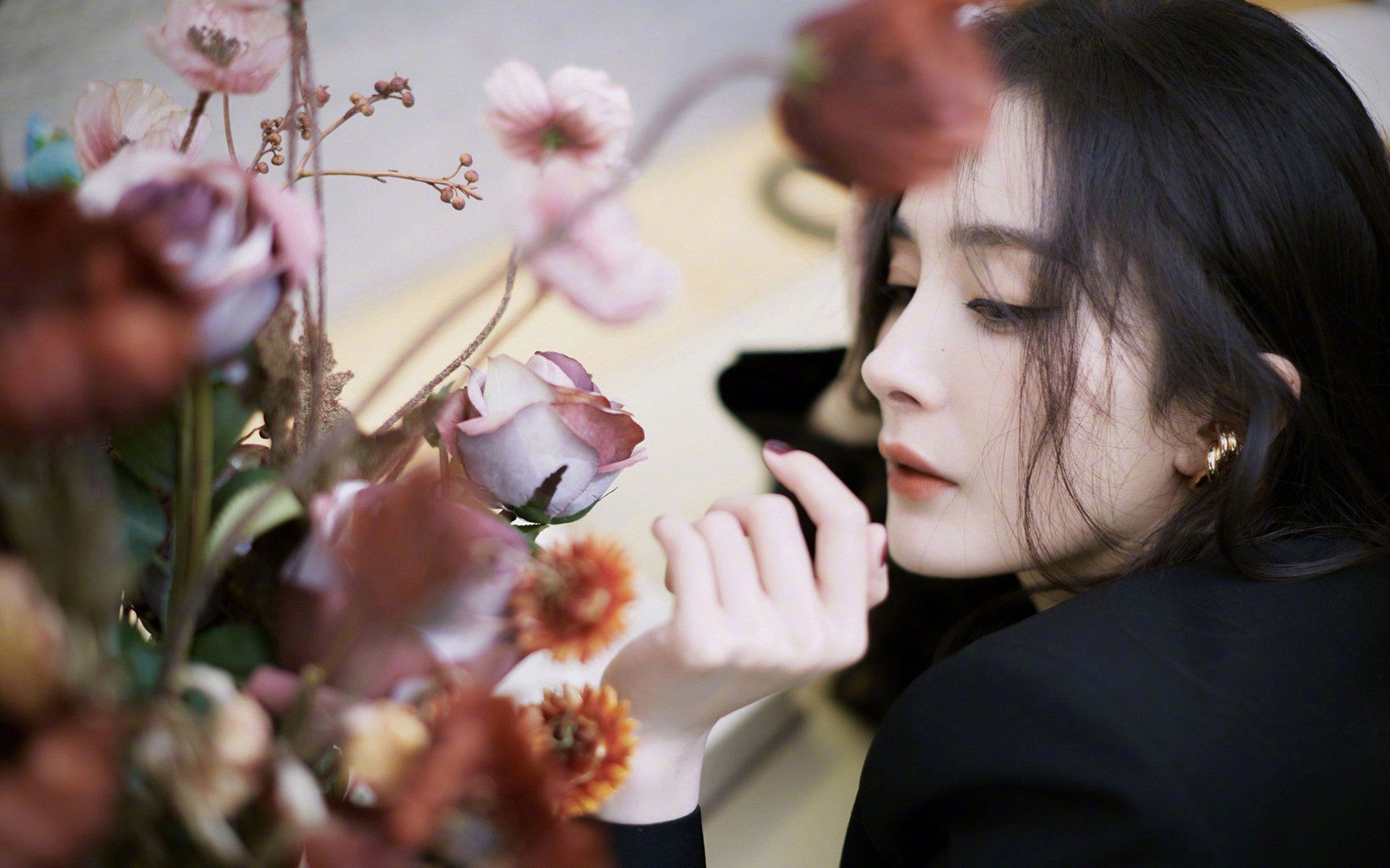 开云体育中国-虚拟巅峰，当东方铁血团队爆冷西方巨星云集—一场跨越次元的东决焦点战启示录